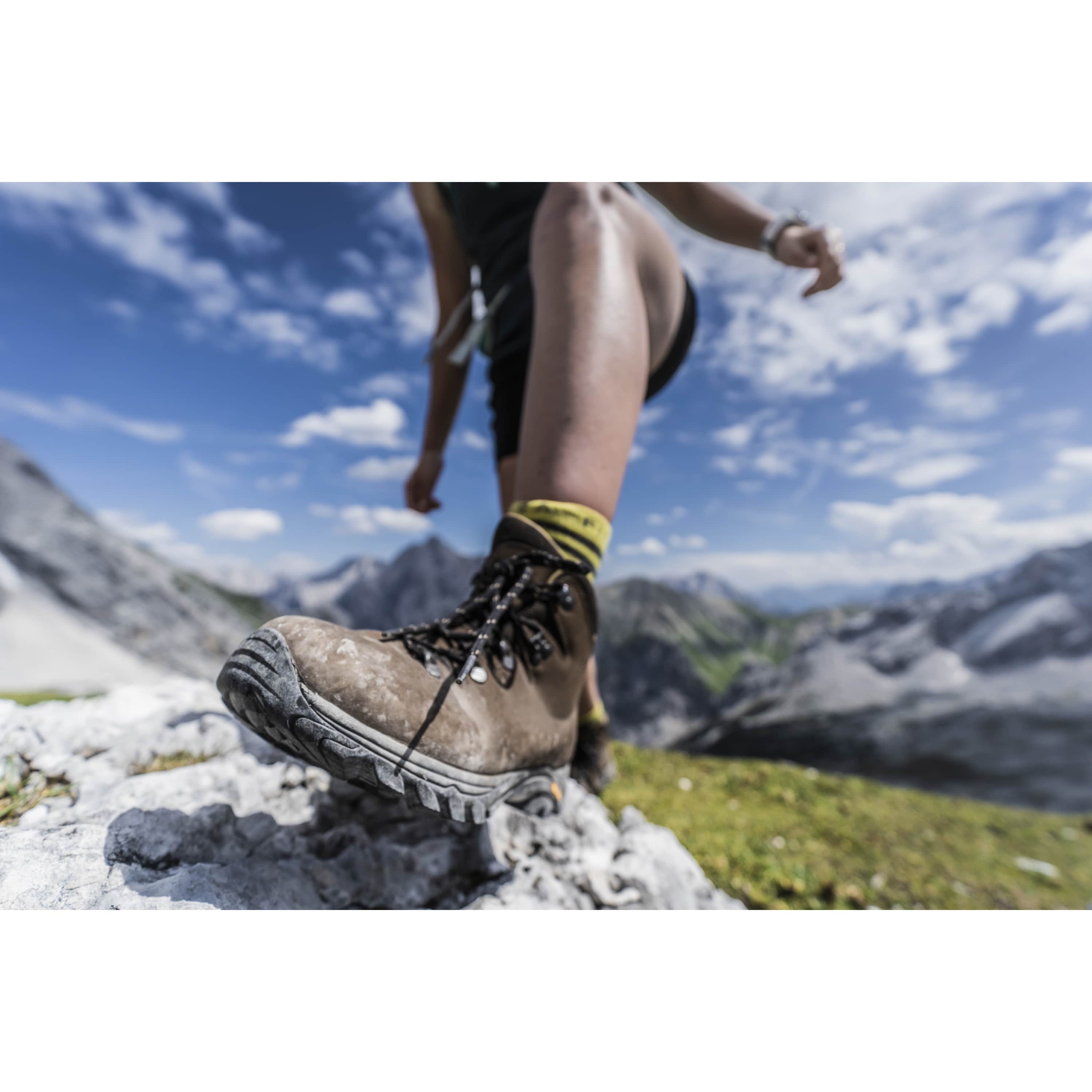 Nikwax Footwear Cleaning Gel Spray - For Cleaning Waterproof Footwear