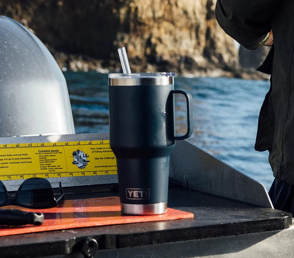 YETI Rambler Straw Mug 35oz (1L)