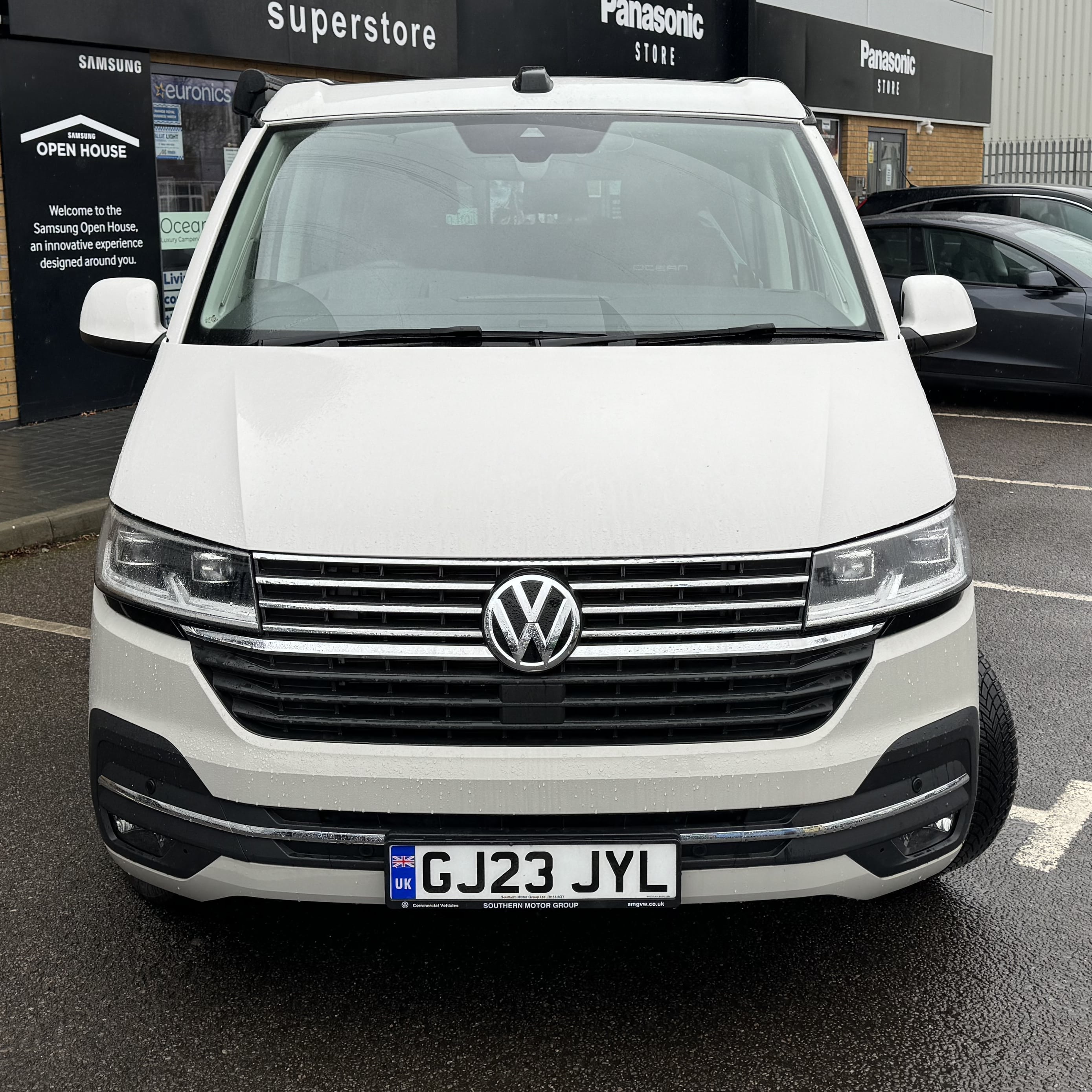 *SOLD* VW California Ocean - California 6.1 Ocean SWB 204PS TDI 7 SP DSG - Candy White Ascot Grey