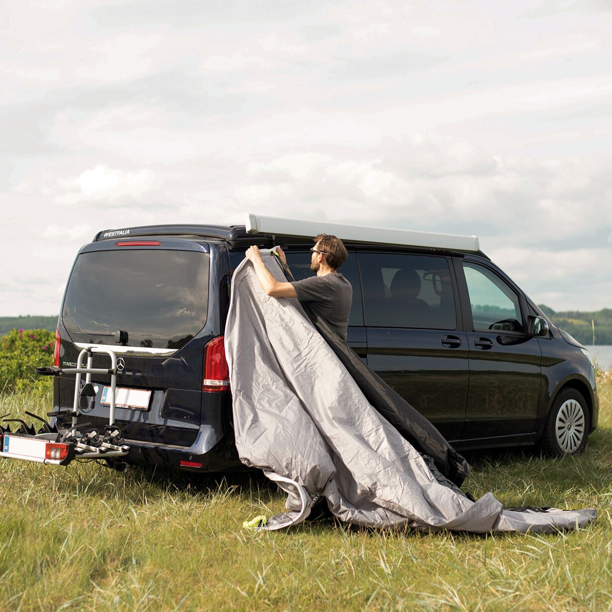 Outwell Vehicle Touring Canopy | Easily Pitched Shelter With Attachment Heights 180-240cm