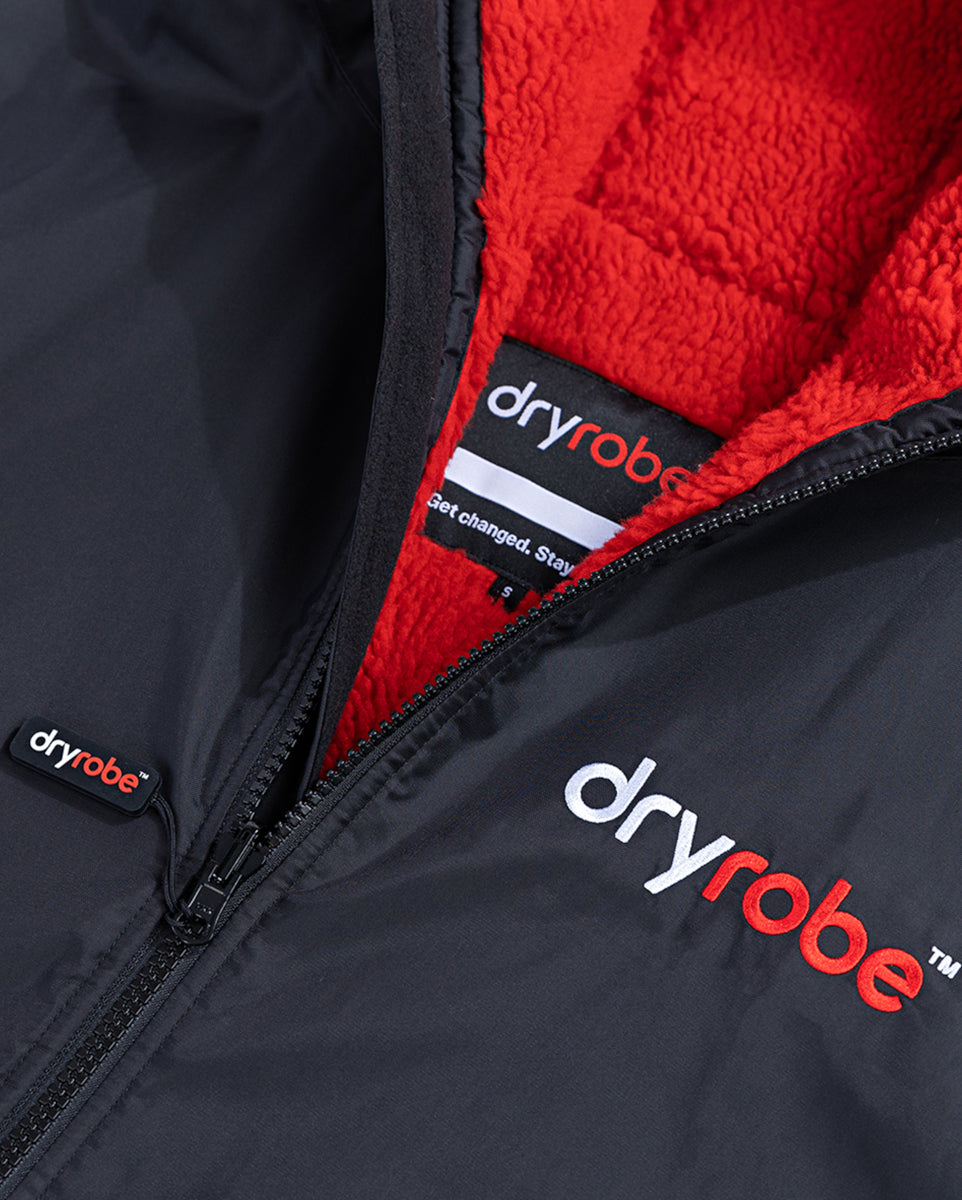 dryrobe Advance - S - Long Sleeve V3 Black/Red