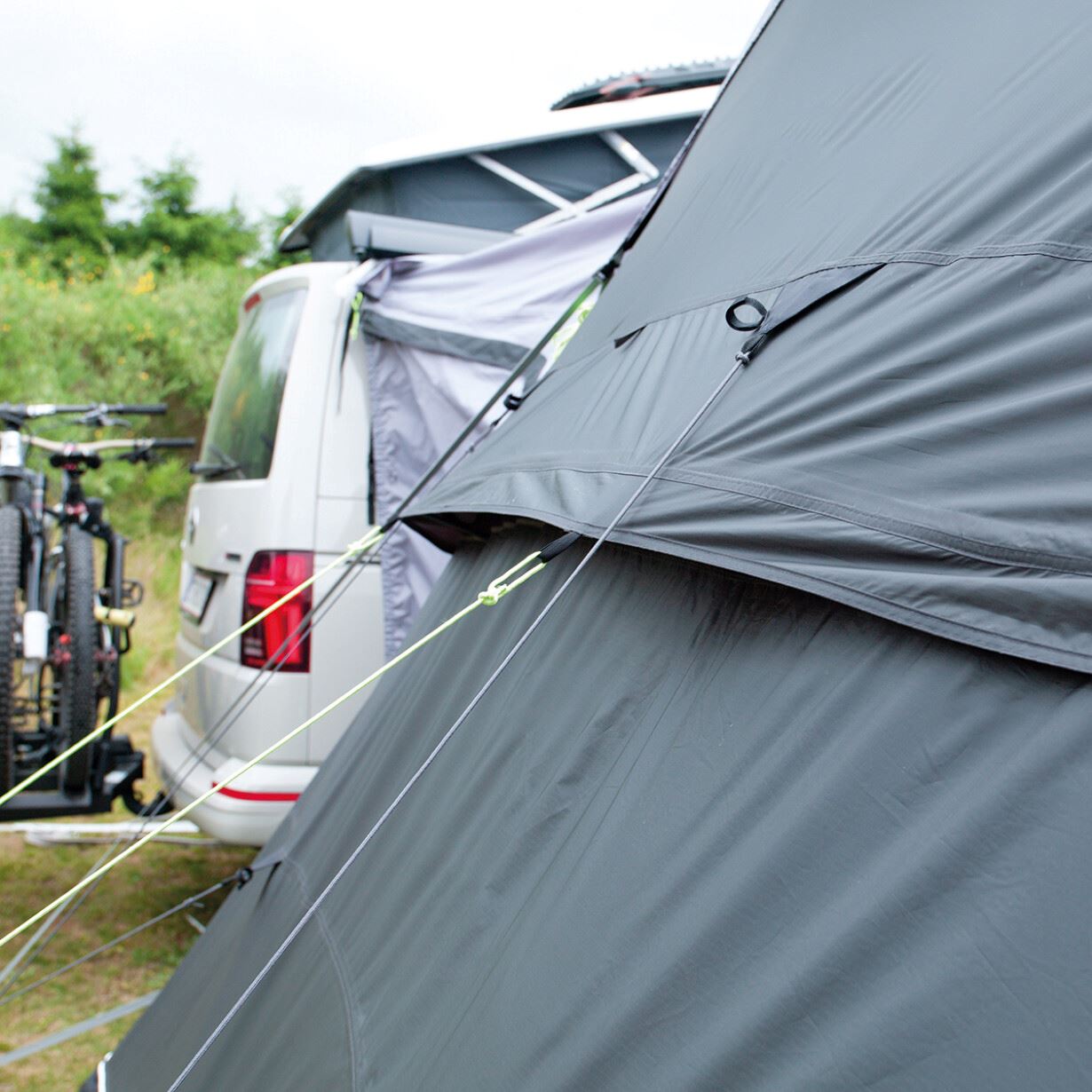 Outwell Jonesville 290SA Flex | Free standing and parallel-mounted Drive-Away Air Awning with 1 living room