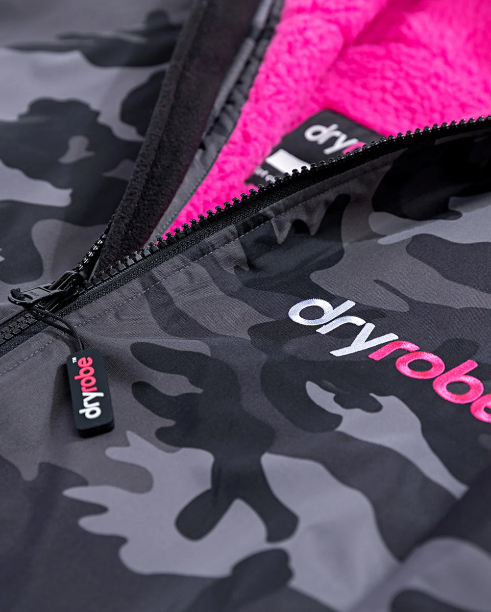 dryrobe Advance Long Sleeve V3 - Black Camo Pink