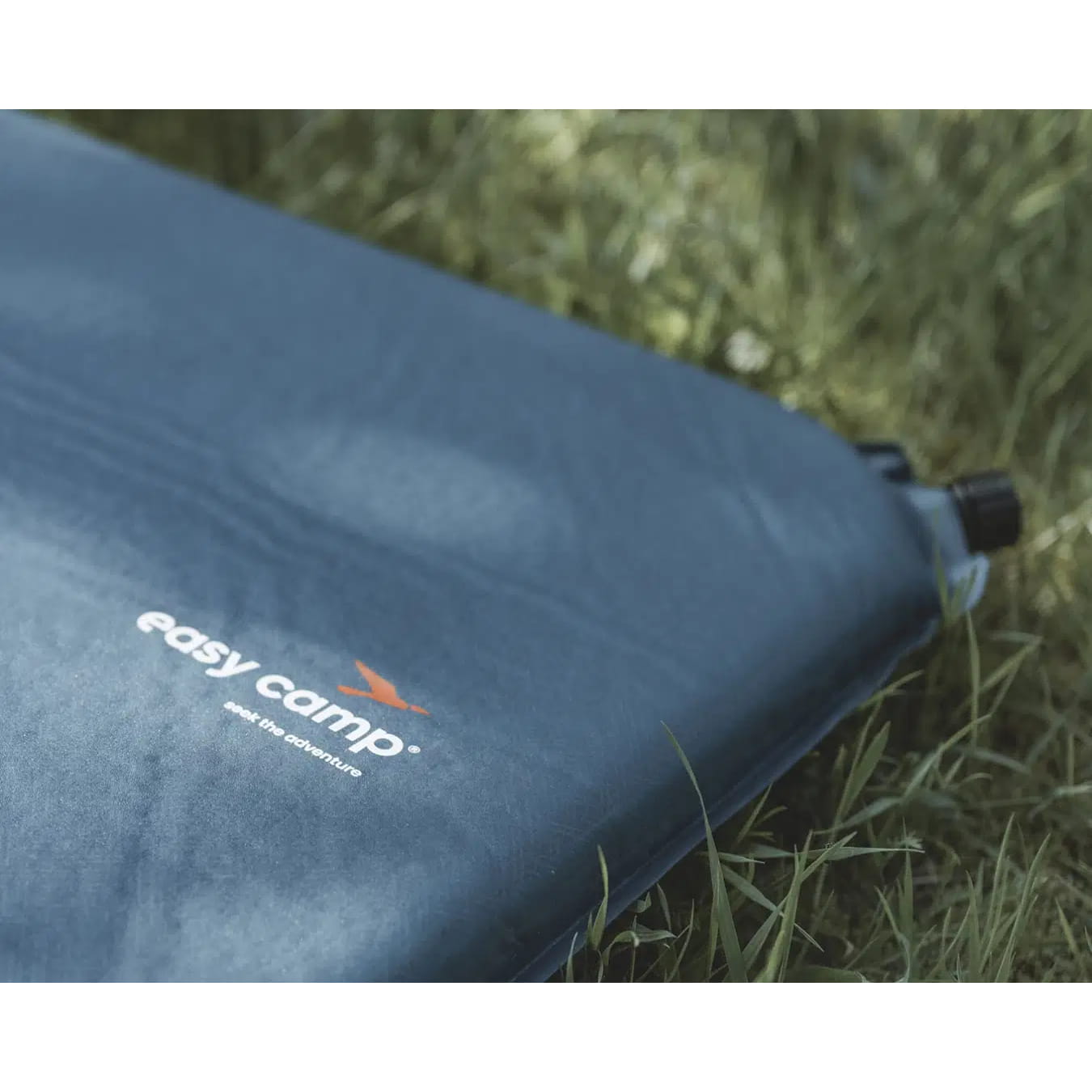 Easy Camp Skylark Self-Inflating Mat