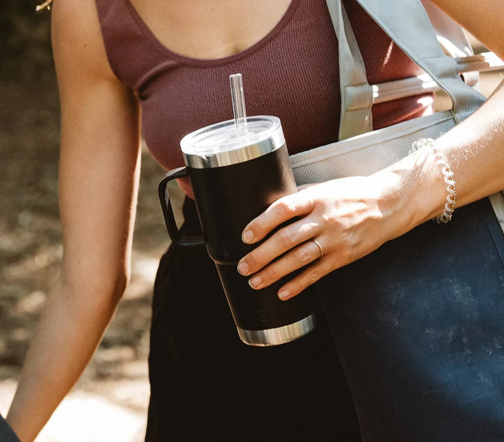 YETI Rambler Straw Mug 25oz (739ml)
