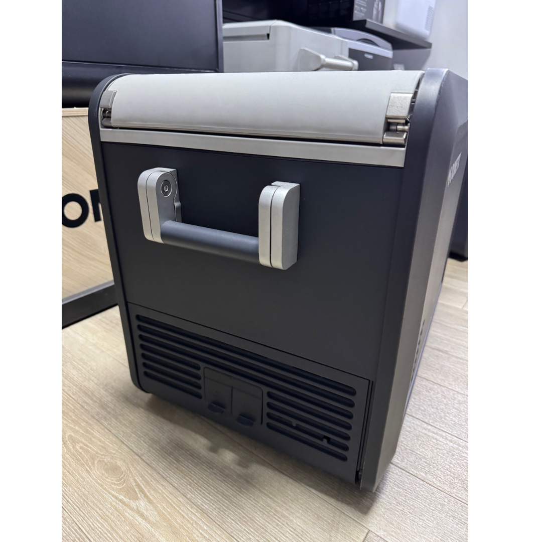 Dometic CFX3-45 40L Portable Fridge Freezer: 240v & 12v EX-DISPLAY