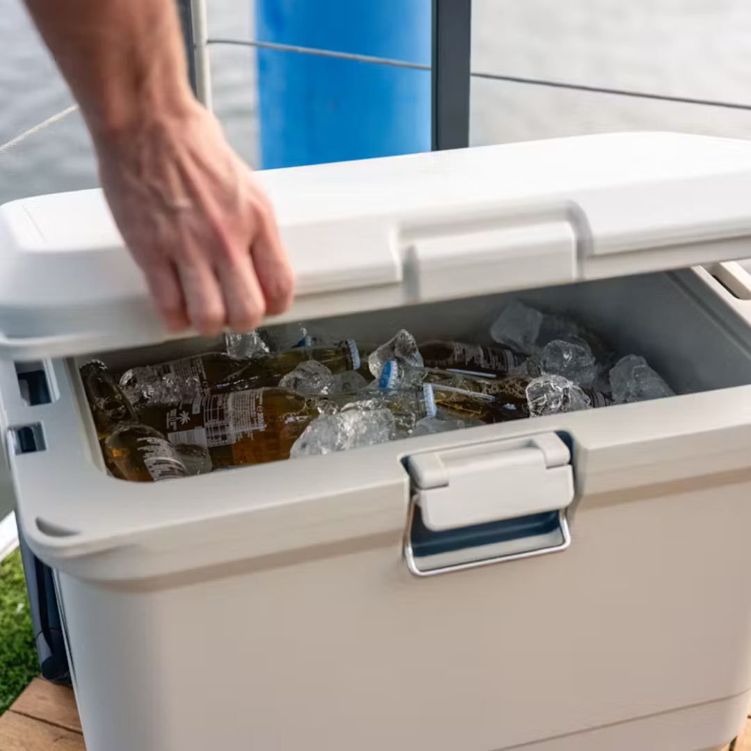 Coleman Pro 55QT Wheeled
