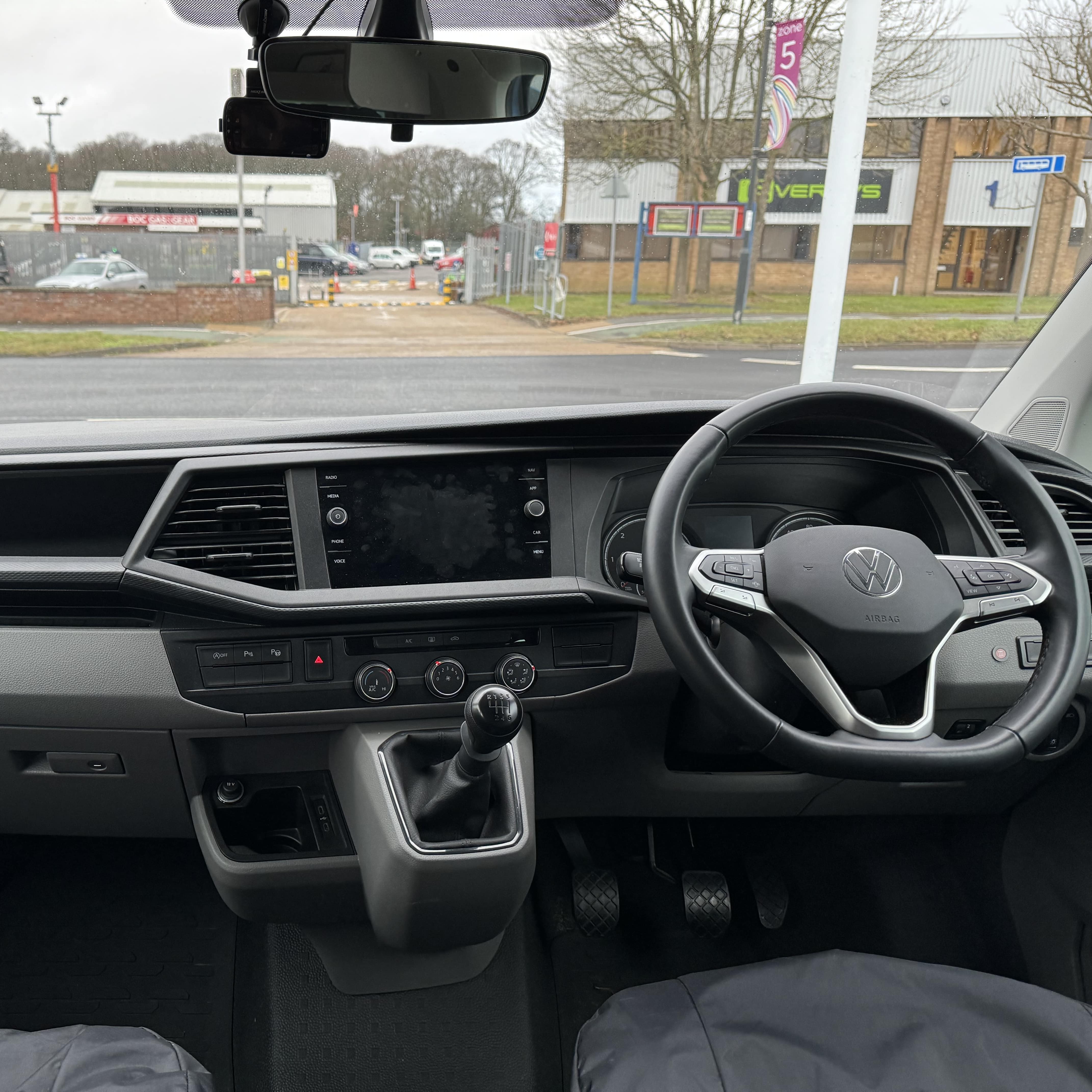 VW Reimo Campervan - VW T32 LWB 150PS 2.0 TDI 6sp Manual - Sunny Yellow