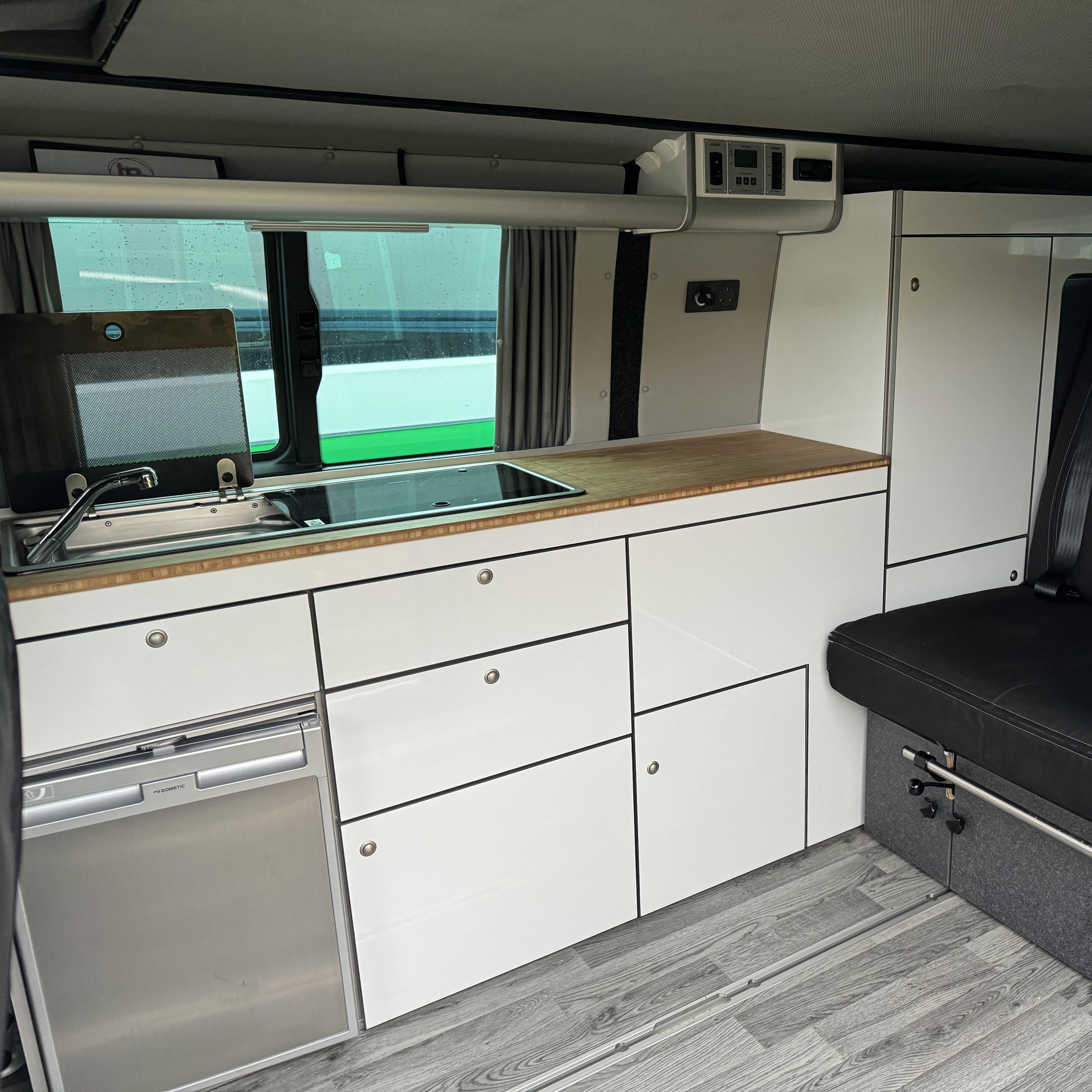 VW Reimo Campervan - VW T32 LWB 150PS 2.0 TDI 6sp Manual - Sunny Yellow