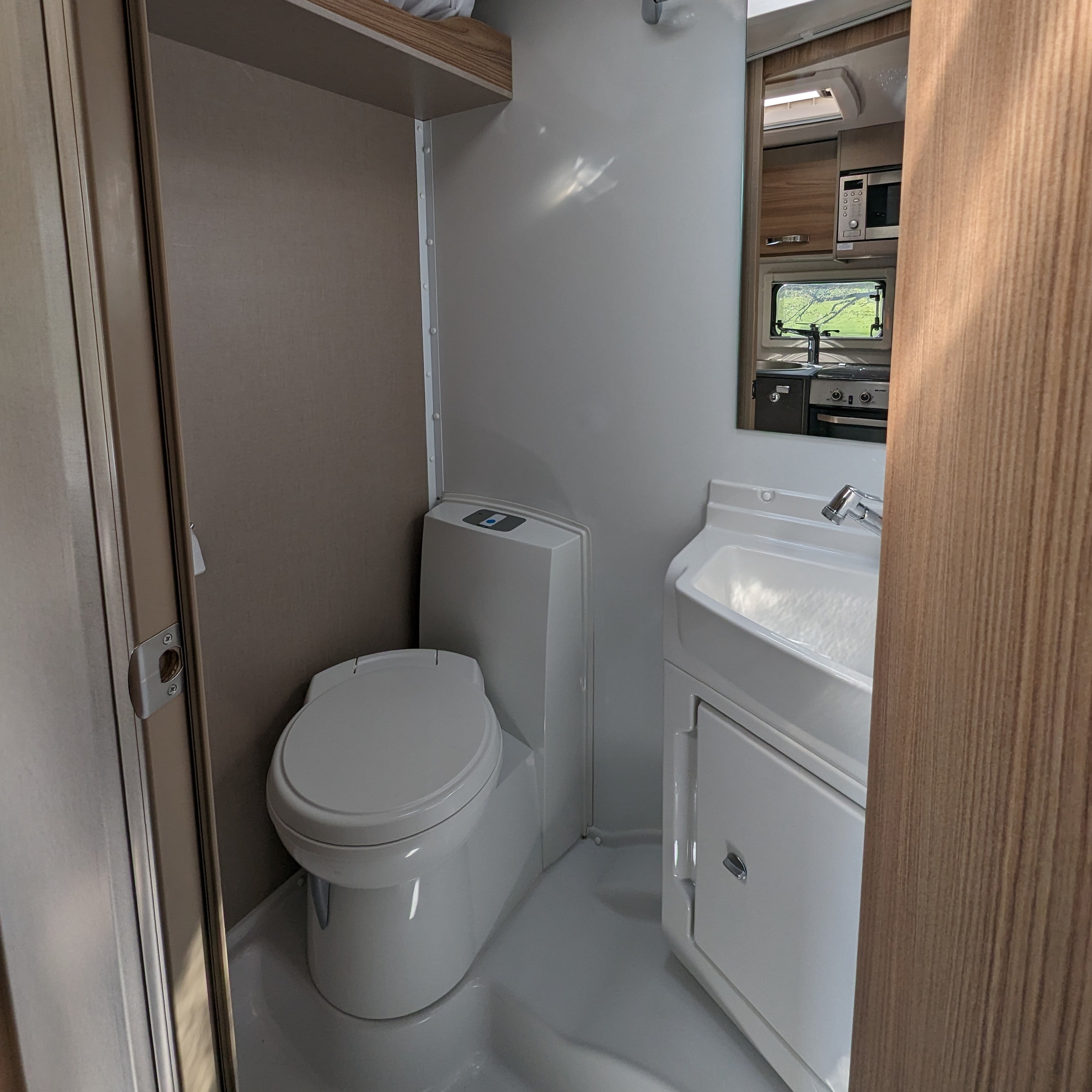 Fiat Swift Edge 476 - Euro 6D-ISC 2.2L - Black White