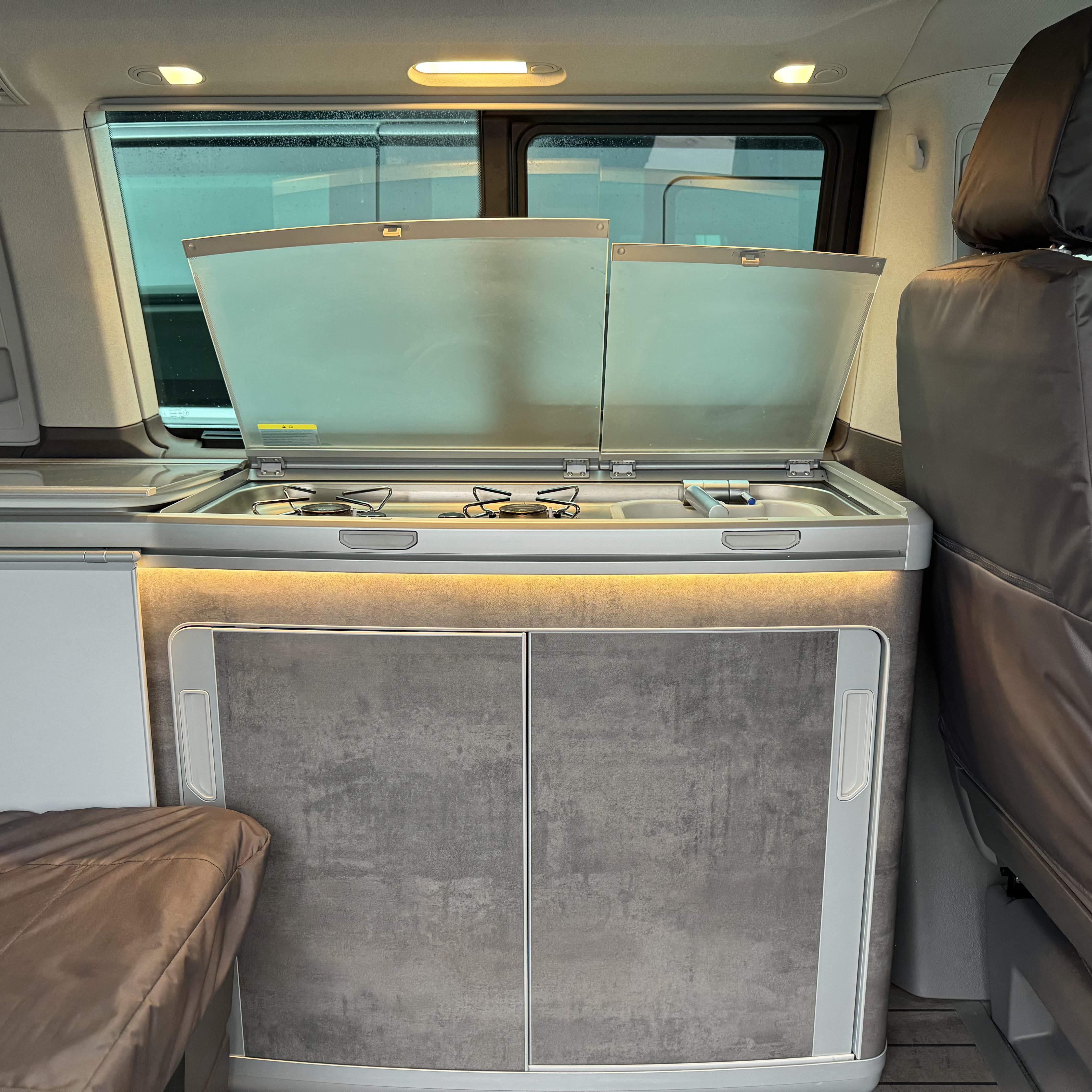 *RESERVED* VW California Ocean - California 6.1 Ocean SWB 204PS TDI 7 SP DSG - Silver Blue