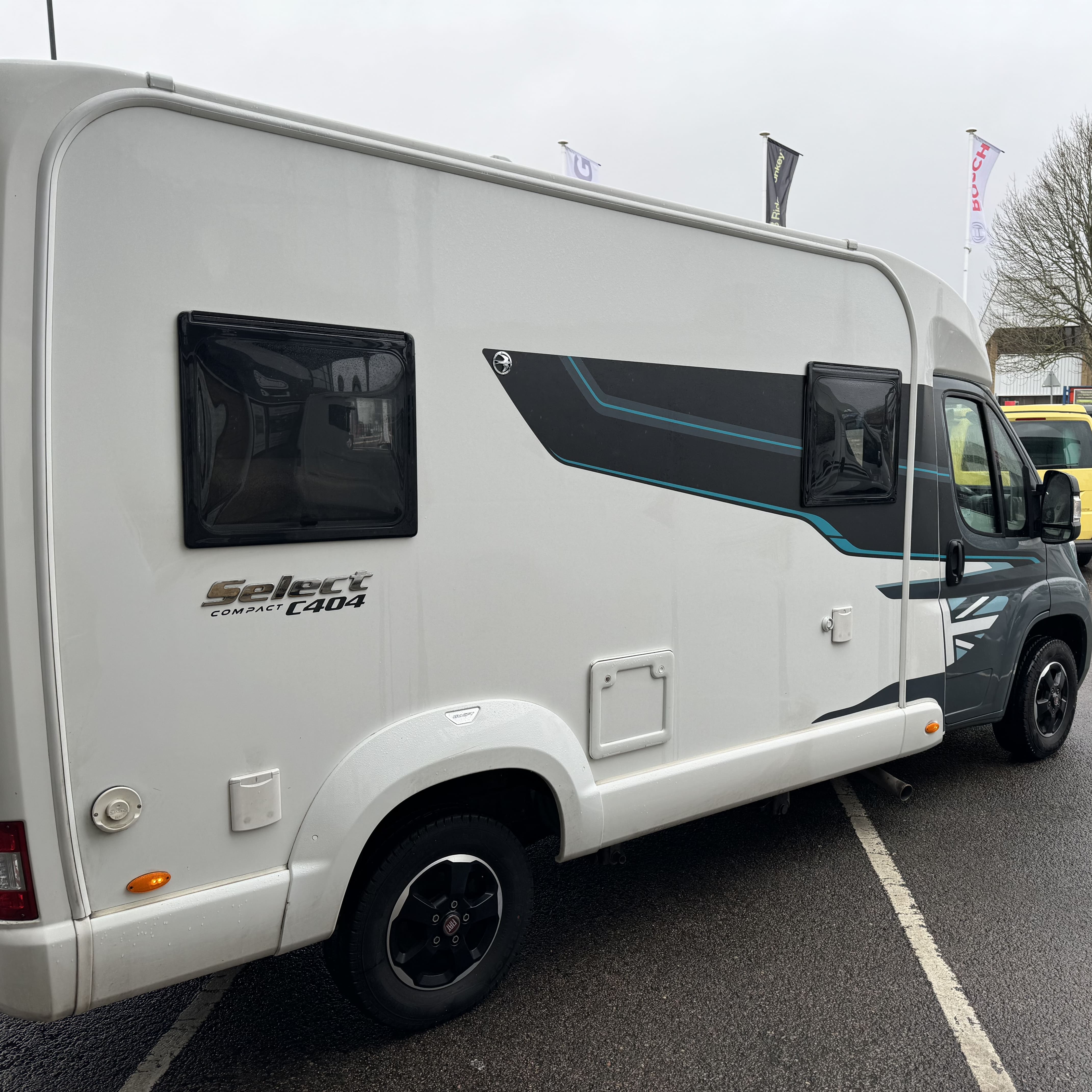 *SOLD* Fiat Swift Compact 404 - Euro 6D-ISC 2.2L - Black White