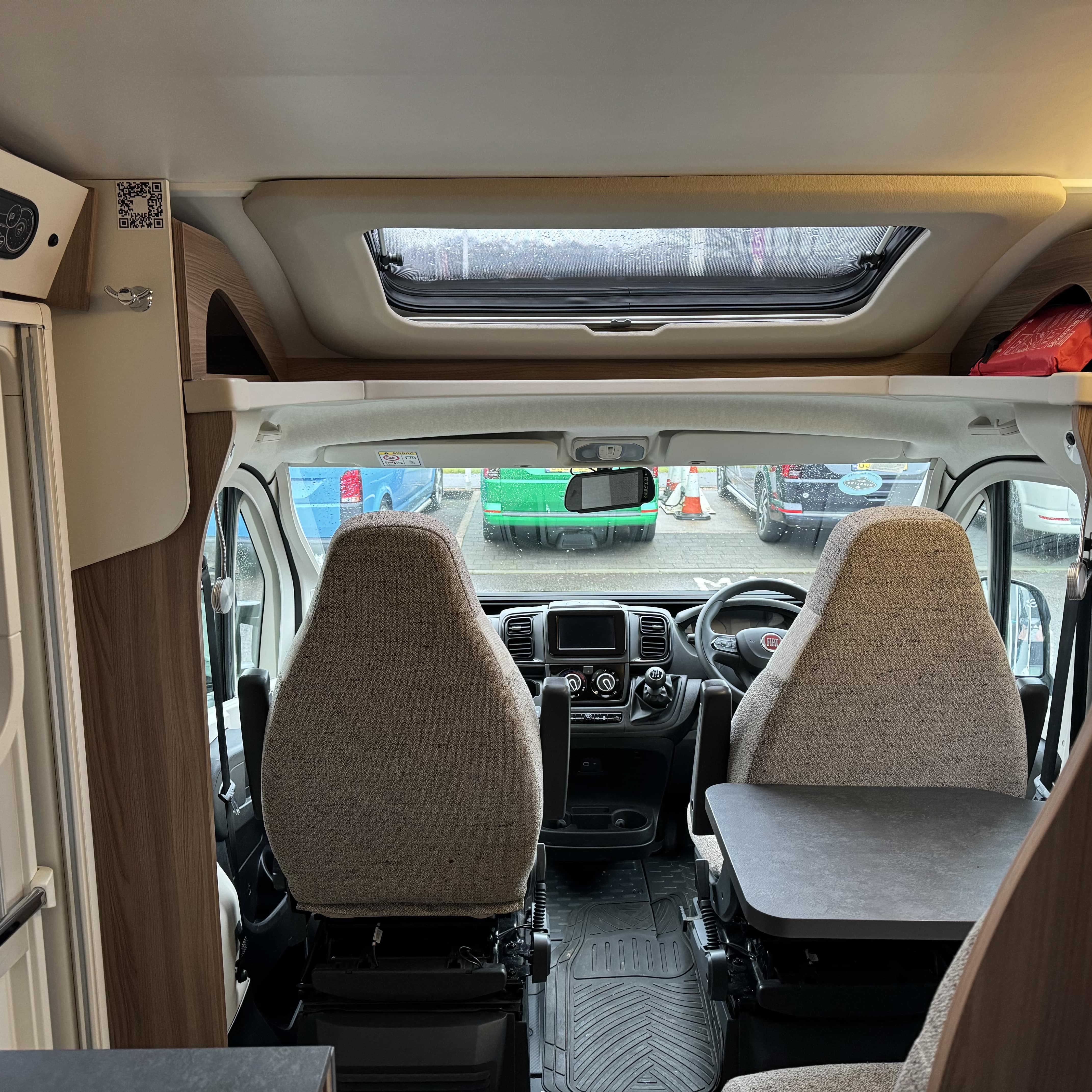 *SOLD* Fiat Swift Compact 404 - Euro 6D-ISC 2.2L - Black White