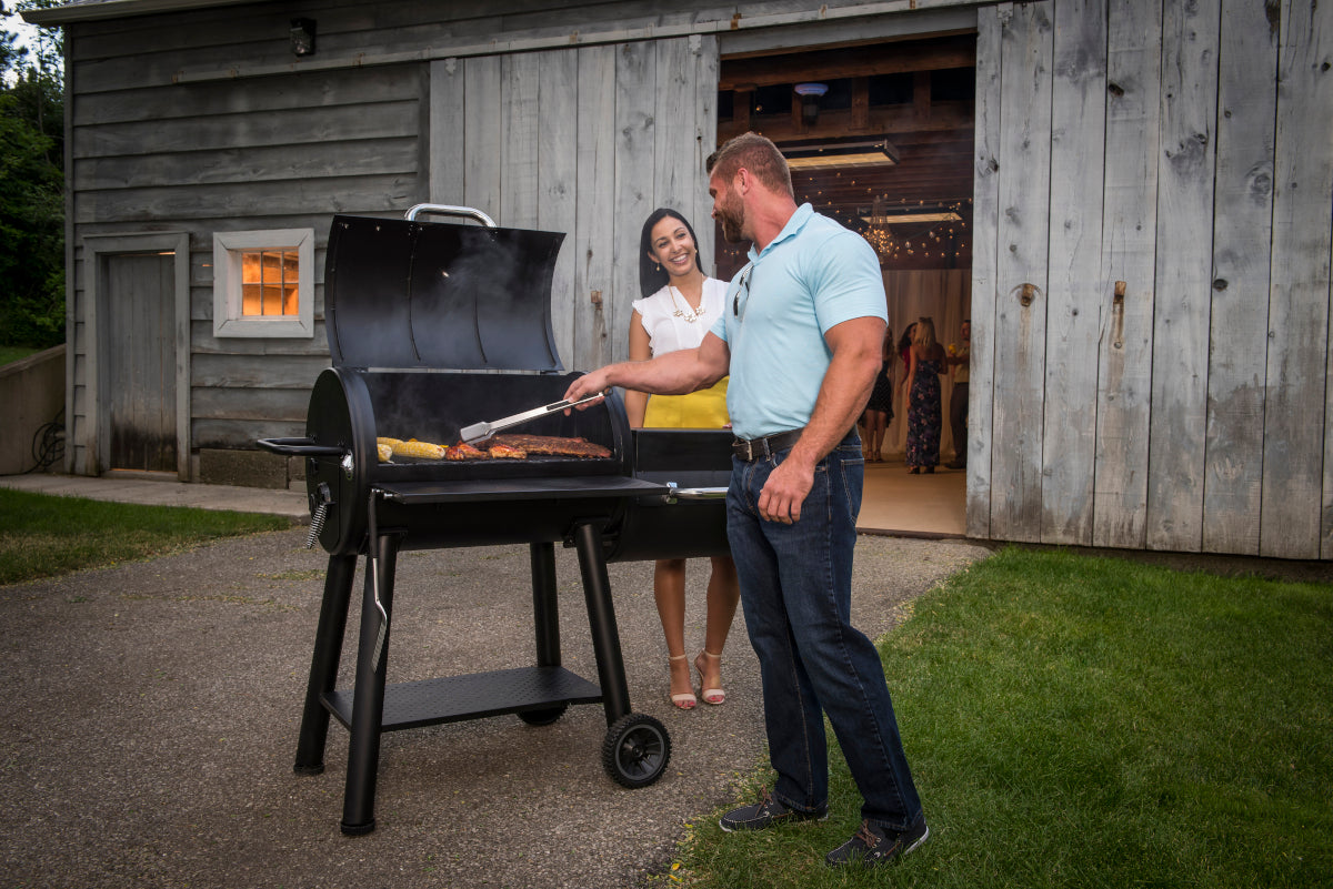 Broil King Regal Charcoal Grill 500 Smoker